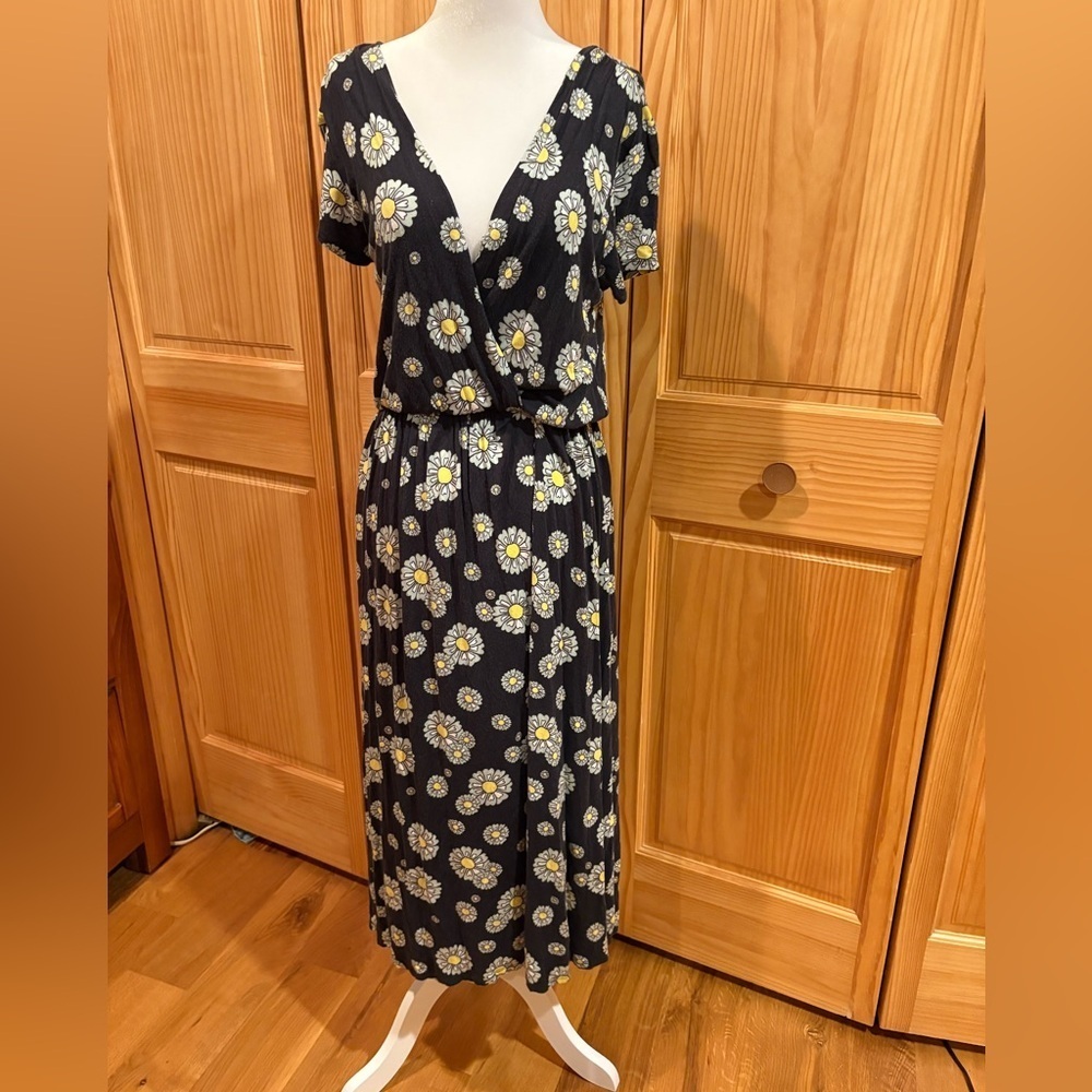 ModCloth daisy print faux wrap midi dress